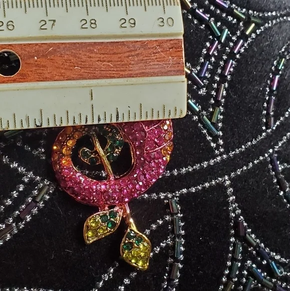 Austrian Crystal Chameleon Brooch & Pendant Brooch - Picture 9 of 10